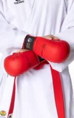 ⁦قفازات كاراتيه، توكايدو جونيور، اللون: أحمر⁩ - الصورة ⁦4⁩